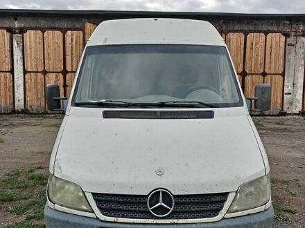 Белый Мерседес Sprinter, объемом двигателя 2.1 л и пробегом 226 тыс. км за 5800 $, фото 1 на Automoto.ua