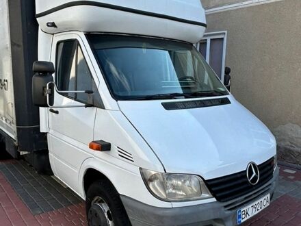 Белый Мерседес Sprinter, объемом двигателя 2.69 л и пробегом 650 тыс. км за 13500 $, фото 1 на Automoto.ua