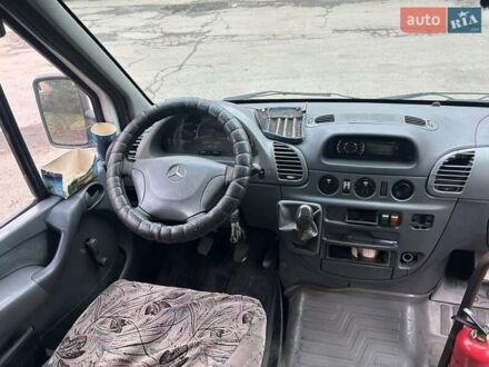 Белый Мерседес Sprinter, объемом двигателя 2.15 л и пробегом 350 тыс. км за 8200 $, фото 1 на Automoto.ua