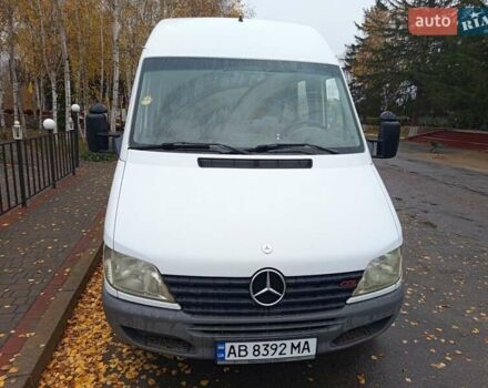 Белый Мерседес Sprinter, объемом двигателя 2.2 л и пробегом 465 тыс. км за 9200 $, фото 1 на Automoto.ua