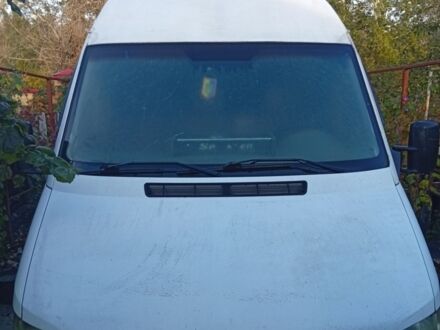 Белый Мерседес Sprinter, объемом двигателя 2.1 л и пробегом 247 тыс. км за 5000 $, фото 1 на Automoto.ua
