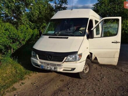 Белый Мерседес Sprinter, объемом двигателя 2.15 л и пробегом 555 тыс. км за 6800 $, фото 1 на Automoto.ua