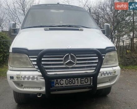 Белый Мерседес Sprinter, объемом двигателя 2.69 л и пробегом 549 тыс. км за 14500 $, фото 1 на Automoto.ua