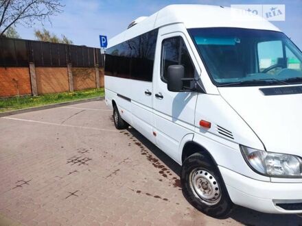 Белый Мерседес Sprinter, объемом двигателя 2.1 л и пробегом 680 тыс. км за 9000 $, фото 1 на Automoto.ua