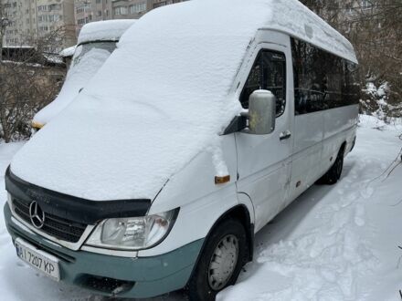 Белый Мерседес Sprinter, объемом двигателя 0 л и пробегом 560 тыс. км за 3500 $, фото 1 на Automoto.ua