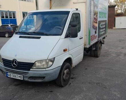 Белый Мерседес Sprinter, объемом двигателя 2.7 л и пробегом 400 тыс. км за 12499 $, фото 1 на Automoto.ua