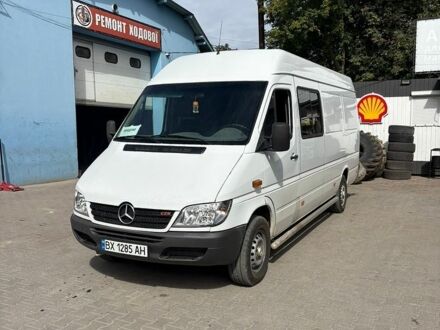 Белый Мерседес Sprinter, объемом двигателя 2.7 л и пробегом 650 тыс. км за 11200 $, фото 1 на Automoto.ua