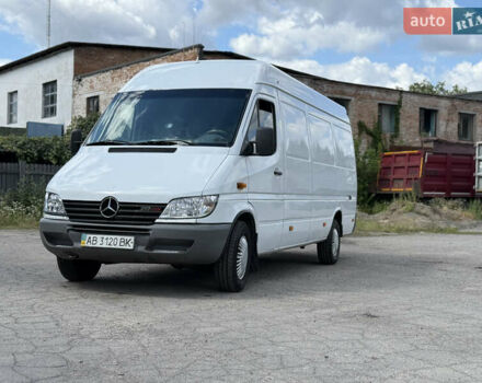 Белый Мерседес Sprinter, объемом двигателя 2.2 л и пробегом 900 тыс. км за 7700 $, фото 1 на Automoto.ua