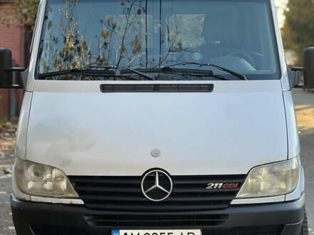 Мерседес Sprinter 2001 в Коростене на Automoto.ua Белый Мерседес Sprinter, объемом двигателя 2.15 л и пробегом 628 тыс. км за 4750 $, фото 1 на Automoto.ua
