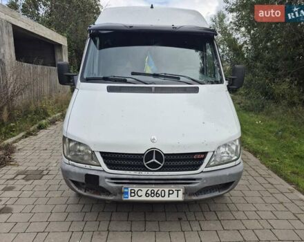 Білий Мерседес Sprinter, об'ємом двигуна 2.1 л та пробігом 220 тис. км за 6000 $, фото 1 на Automoto.ua