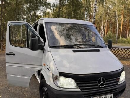 Білий Мерседес Sprinter, об'ємом двигуна 2.1 л та пробігом 500 тис. км за 5795 $, фото 1 на Automoto.ua