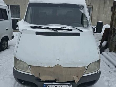 Білий Мерседес Sprinter, об'ємом двигуна 2.15 л та пробігом 200 тис. км за 6800 $, фото 1 на Automoto.ua