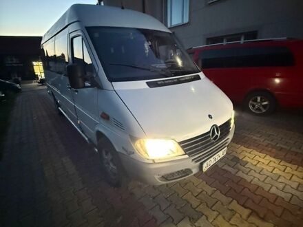Белый Мерседес Sprinter, объемом двигателя 2.15 л и пробегом 500 тыс. км за 4100 $, фото 1 на Automoto.ua