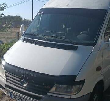 Мерседес Sprinter 2001 в Николаеве на Automoto.ua Белый Мерседес Sprinter, объемом двигателя 2.15 л и пробегом 1000 тыс. км за 6200 $, фото 1 на Automoto.ua
