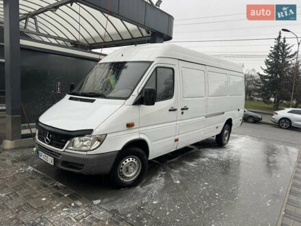 Белый Мерседес Sprinter, объемом двигателя 2.15 л и пробегом 497 тыс. км за 7500 $, фото 1 на Automoto.ua