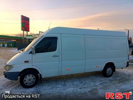 Белый Мерседес Sprinter, объемом двигателя 2.2 л и пробегом 520 тыс. км за 12300 $, фото 1 на Automoto.ua