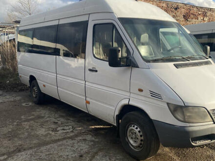 Білий Мерседес Sprinter, об'ємом двигуна 0 л та пробігом 150 тис. км за 7000 $, фото 1 на Automoto.ua