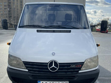 Белый Мерседес Sprinter, объемом двигателя 2.7 л и пробегом 280 тыс. км за 15800 $, фото 1 на Automoto.ua