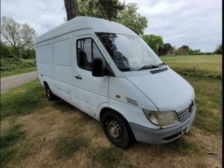 Мерседес Sprinter 2002 в Черновцах на Automoto.ua Белый Мерседес Sprinter, объемом двигателя 2.2 л и пробегом 245 тыс. км за 3000 $, фото 1 на Automoto.ua