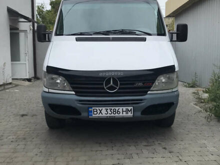 Белый Мерседес Sprinter, объемом двигателя 2.7 л и пробегом 739 тыс. км за 7200 $, фото 1 на Automoto.ua