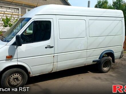 Білий Мерседес Sprinter, об'ємом двигуна 2.7 л та пробігом 370 тис. км за 4200 $, фото 1 на Automoto.ua