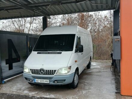 Білий Мерседес Sprinter, об'ємом двигуна 2.7 л та пробігом 425 тис. км за 10000 $, фото 1 на Automoto.ua