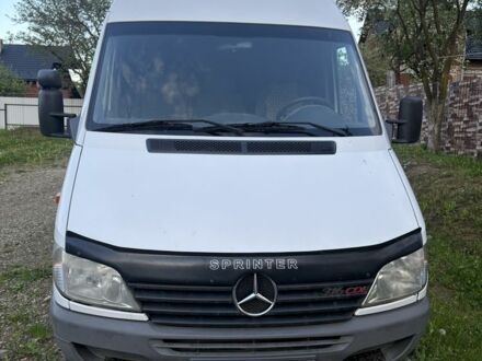 Белый Мерседес Sprinter, объемом двигателя 2.7 л и пробегом 650 тыс. км за 10074 $, фото 1 на Automoto.ua