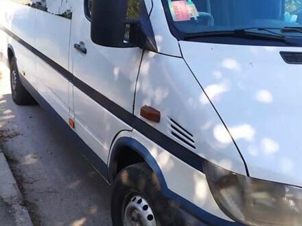 Мерседес Sprinter 2002 у Рівному на Automoto.ua Білий Мерседес Sprinter, об'ємом двигуна 2.2 л та пробігом 2 тис. км за 5500 $, фото 1 на Automoto.ua
