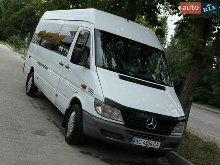 Белый Мерседес Sprinter, объемом двигателя 2.15 л и пробегом 500 тыс. км за 12000 $, фото 1 на Automoto.ua
