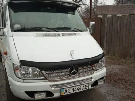 Белый Мерседес Sprinter, объемом двигателя 0 л и пробегом 333 тыс. км за 8807 $, фото 1 на Automoto.ua