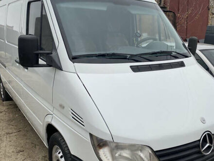 Белый Мерседес Sprinter, объемом двигателя 2.15 л и пробегом 470 тыс. км за 9900 $, фото 1 на Automoto.ua