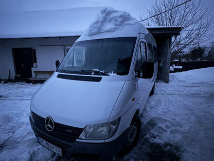 Белый Мерседес Sprinter, объемом двигателя 2.15 л и пробегом 400 тыс. км за 8400 $, фото 1 на Automoto.ua