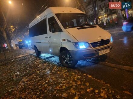 Мерседес Sprinter 2002 в Николаеве на Automoto.ua Белый Мерседес Sprinter, объемом двигателя 2.69 л и пробегом 100 тыс. км за 5300 $, фото 1 на Automoto.ua