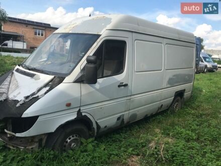 Белый Мерседес Sprinter, объемом двигателя 2.2 л и пробегом 517 тыс. км за 2600 $, фото 1 на Automoto.ua