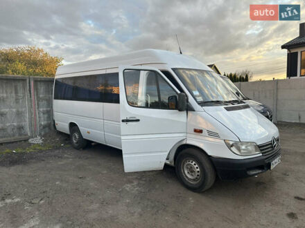 Мерседес Sprinter 2002 в Ровно на Automoto.ua Белый Мерседес Sprinter, объемом двигателя 2.2 л и пробегом 375 тыс. км за 10700 $, фото 1 на Automoto.ua