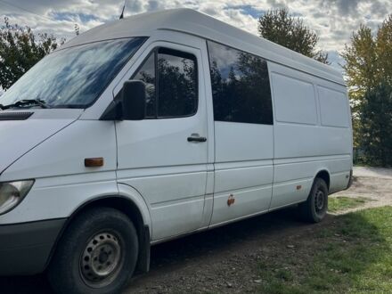 Белый Мерседес Sprinter, объемом двигателя 2.1 л и пробегом 400 тыс. км за 7500 $, фото 1 на Automoto.ua