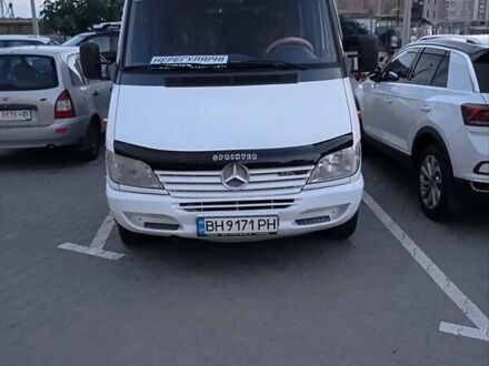 Белый Мерседес Sprinter, объемом двигателя 2.7 л и пробегом 590 тыс. км за 18000 $, фото 1 на Automoto.ua