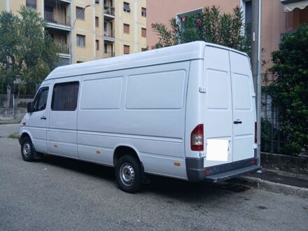 Белый Мерседес Sprinter, объемом двигателя 2.7 л и пробегом 180 тыс. км за 12700 $, фото 1 на Automoto.ua