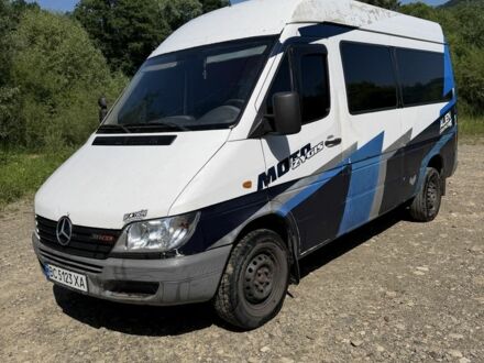 Белый Мерседес Sprinter, объемом двигателя 2.1 л и пробегом 436 тыс. км за 8526 $, фото 1 на Automoto.ua