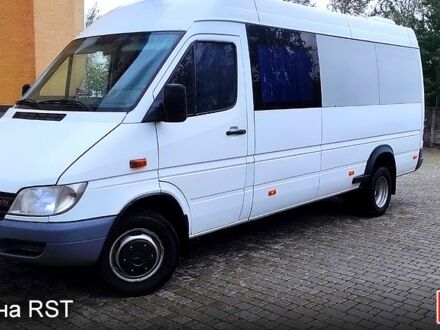Белый Мерседес Sprinter, объемом двигателя 2.1 л и пробегом 570 тыс. км за 16300 $, фото 1 на Automoto.ua