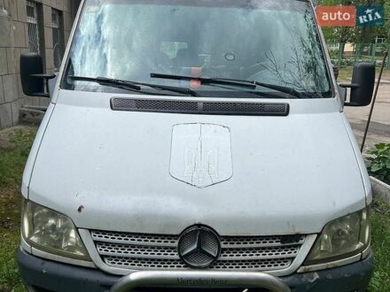 Белый Мерседес Sprinter, объемом двигателя 2.69 л и пробегом 390 тыс. км за 7200 $, фото 1 на Automoto.ua