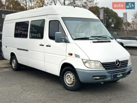 Белый Мерседес Sprinter, объемом двигателя 2.1 л и пробегом 318 тыс. км за 9999 $, фото 1 на Automoto.ua