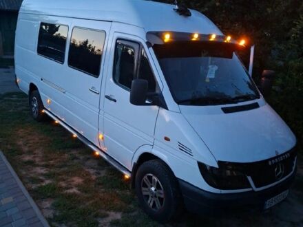 Белый Мерседес Sprinter, объемом двигателя 2.7 л и пробегом 570 тыс. км за 13049 $, фото 1 на Automoto.ua