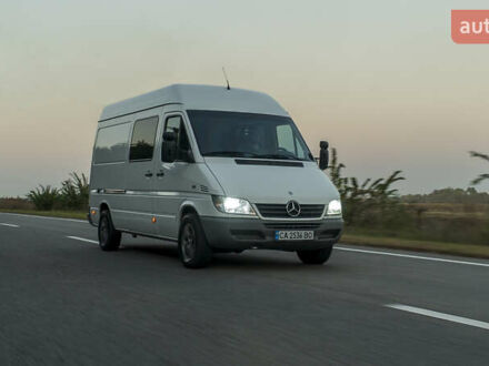 Мерседес Sprinter 2002 в Черкассах на Automoto.ua Белый Мерседес Sprinter, объемом двигателя 2.69 л и пробегом 580 тыс. км за 16300 $, фото 1 на Automoto.ua