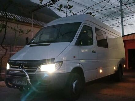 Мерседес Sprinter 2002 в Вознесенске на Automoto.ua Белый Мерседес Sprinter, объемом двигателя 2.7 л и пробегом 757 тыс. км за 14000 $, фото 1 на Automoto.ua
