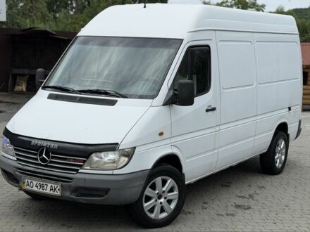 Белый Мерседес Sprinter, объемом двигателя 0 л и пробегом 600 тыс. км за 5994 $, фото 1 на Automoto.ua