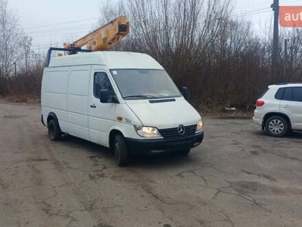 Мерседес Sprinter 2002 в Львове на Automoto.ua Белый Мерседес Sprinter, объемом двигателя 0 л и пробегом 999 тыс. км за 12500 $, фото 1 на Automoto.ua