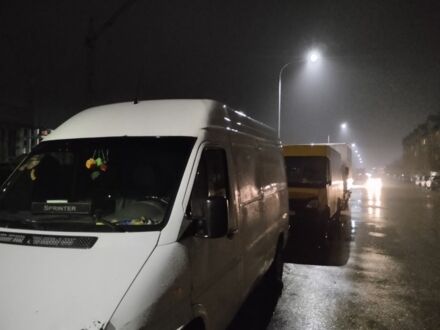 Білий Мерседес Sprinter, об'ємом двигуна 0.22 л та пробігом 385 тис. км за 5300 $, фото 1 на Automoto.ua