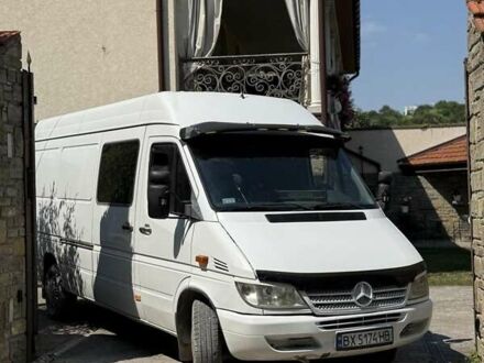 Белый Мерседес Sprinter, объемом двигателя 2.15 л и пробегом 600 тыс. км за 9000 $, фото 1 на Automoto.ua