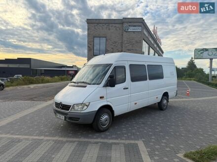 Белый Мерседес Sprinter, объемом двигателя 2.7 л и пробегом 550 тыс. км за 9600 $, фото 1 на Automoto.ua